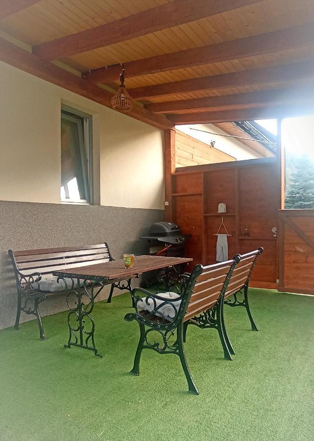 U Beaty, Niezalezne Mieszkania Do Wynajecia Ochotnica Górna Extérieur photo